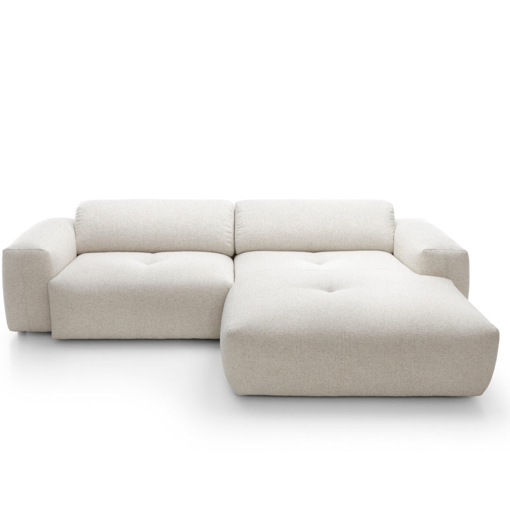 
                  
                    Ecksofas für Hotels & Objekteinrichtung – Komfort mit Stil
                  
                