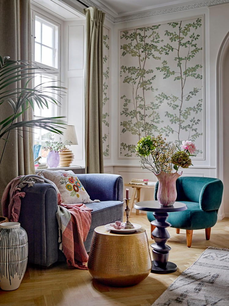 
                  
                    Annabel Couchtisch aus Eisen – modern, wendbar &amp; vielseitig.
                  
                