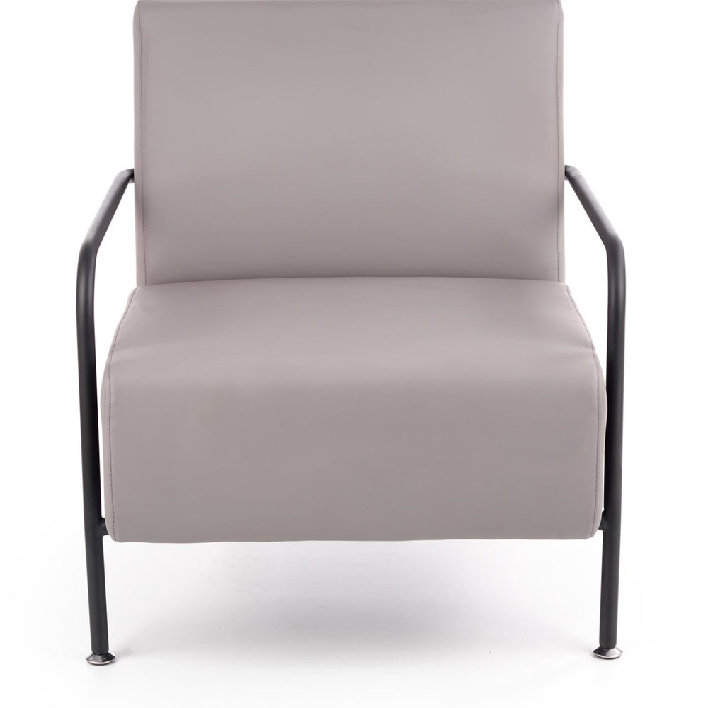
                  
                    Lennyis Sessel
                  
                