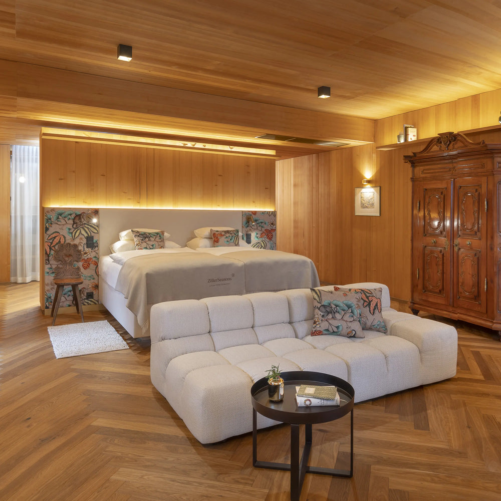 HOTEL INTERIOR